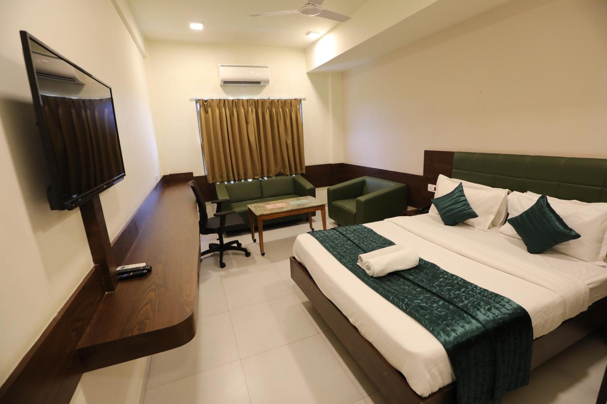 Greenotel Rooms Hazira, 수라트 외부 사진