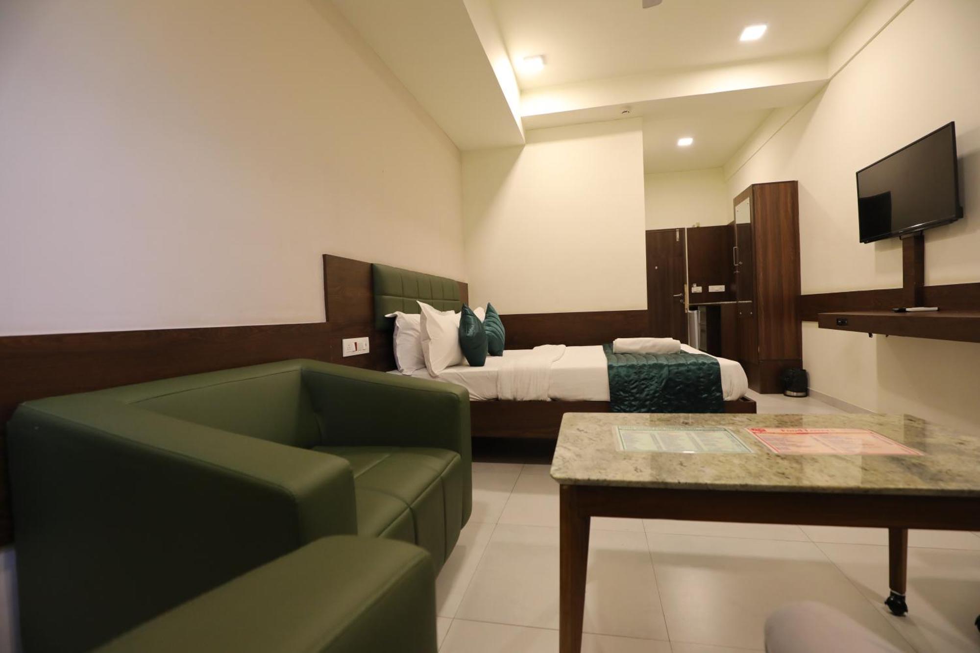 Greenotel Rooms Hazira, 수라트 외부 사진