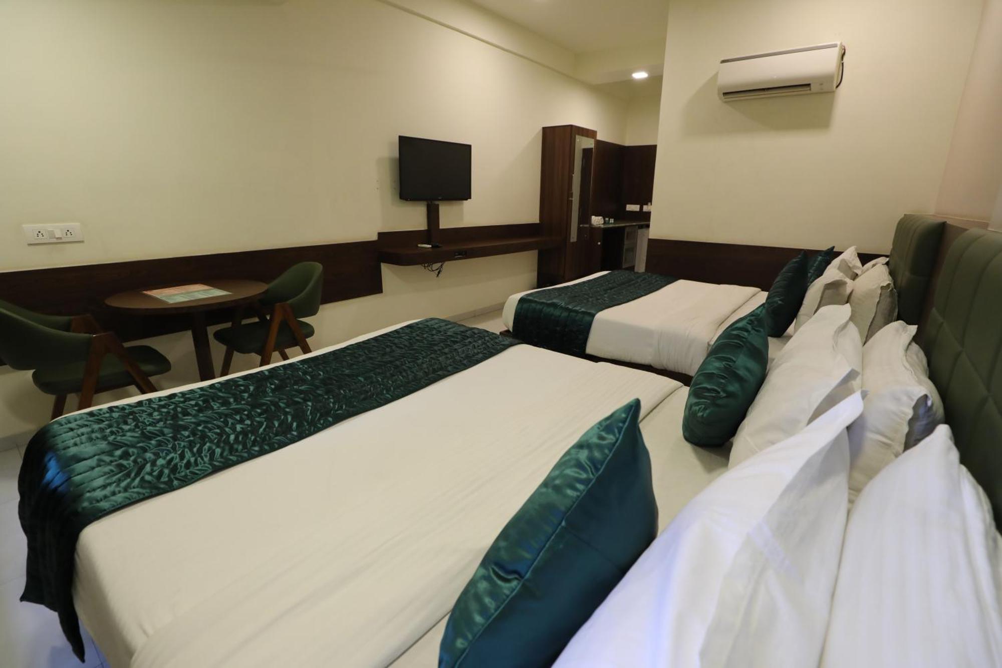 Greenotel Rooms Hazira, 수라트 외부 사진