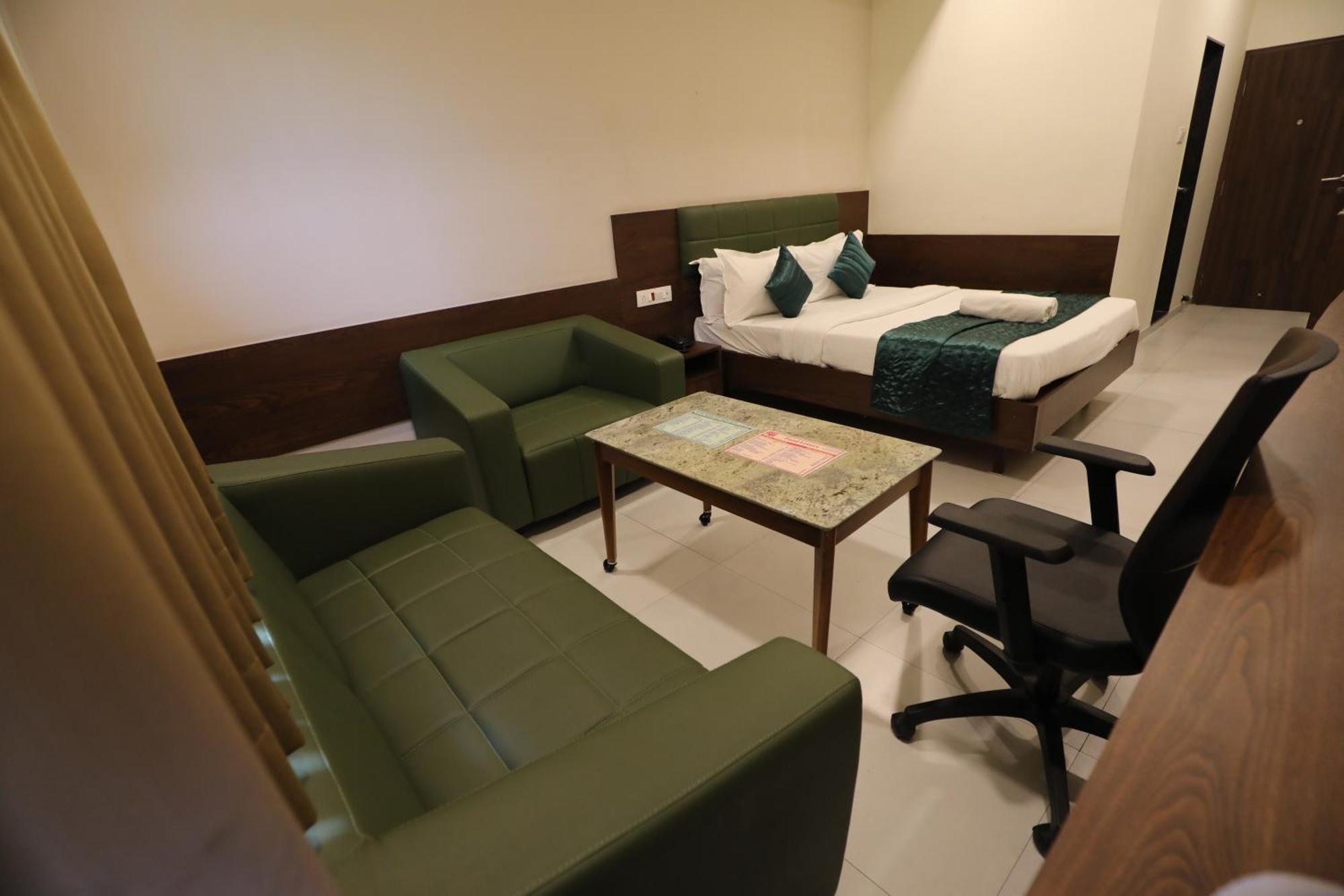 Greenotel Rooms Hazira, 수라트 외부 사진